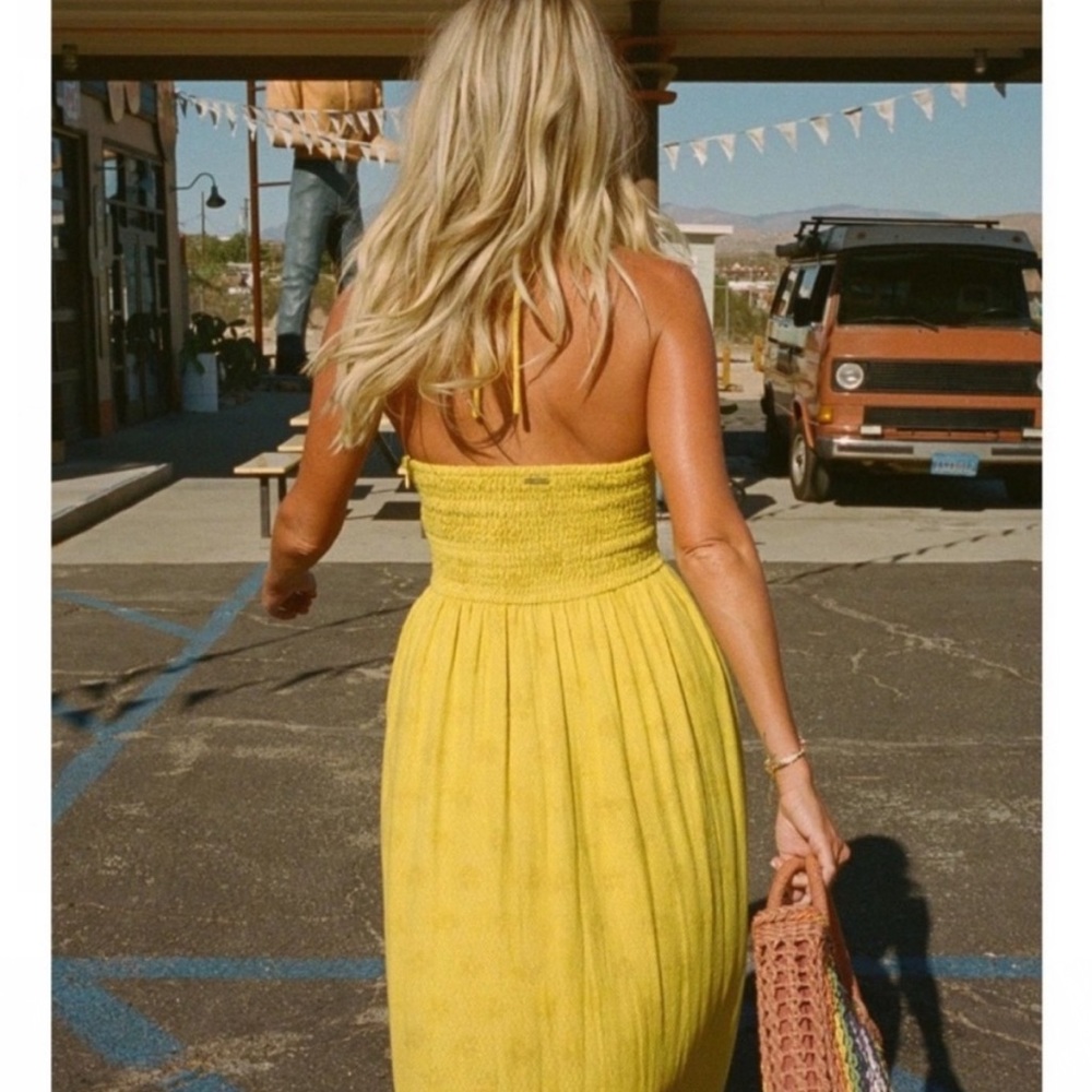 🔥🔥BILLABONG - SALTY BLONDE SUNSET GLOW HALTER MAXI DRESS🔥🔥 - Picture 3 of 15